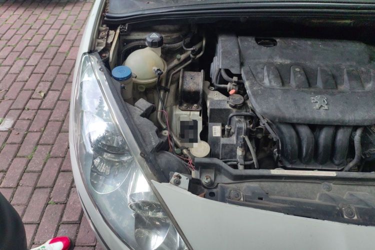 Used Peugeot 408 2011 2.0L Automatic Comfort Edition Engine Bay Right