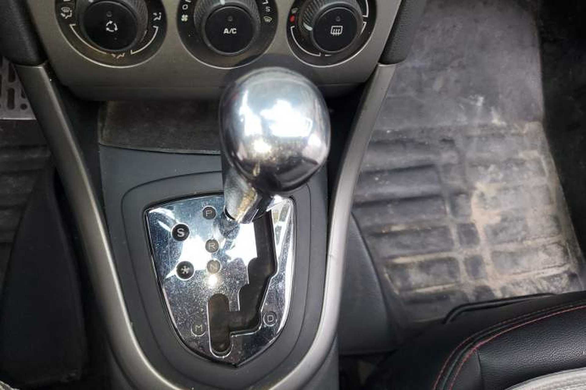 Used Peugeot 408 2011 2.0L Automatic Comfort Edition Gear Lever