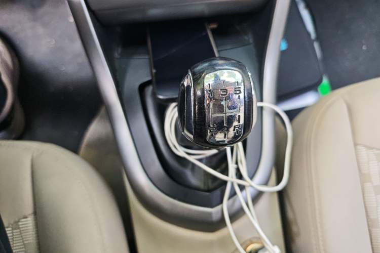 Used Peugeot 408 2011 1.6L Manual Comfort Edition Gear Lever