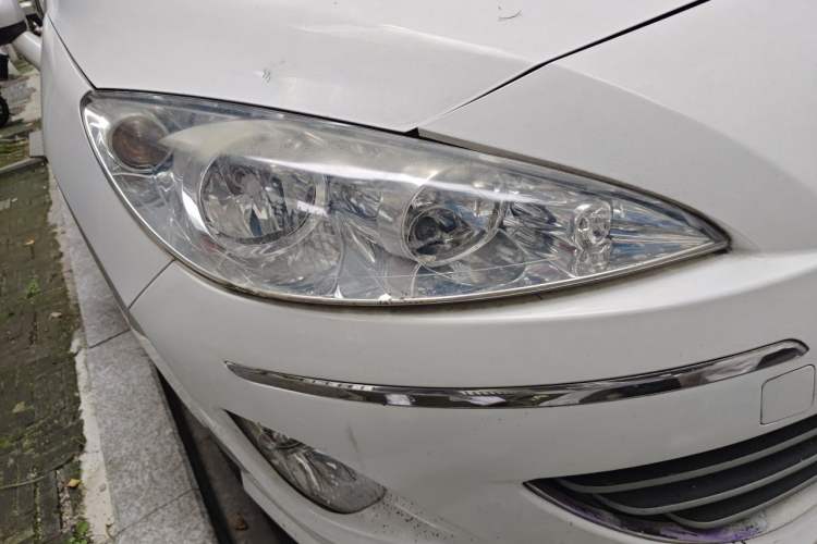 Used Peugeot 408 2011 1.6L Manual Comfort Edition Right Front Headlight
