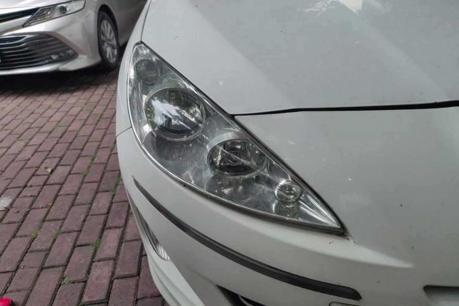 Used Peugeot 408 2011 2.0L Automatic Comfort Edition Right Front Headlight