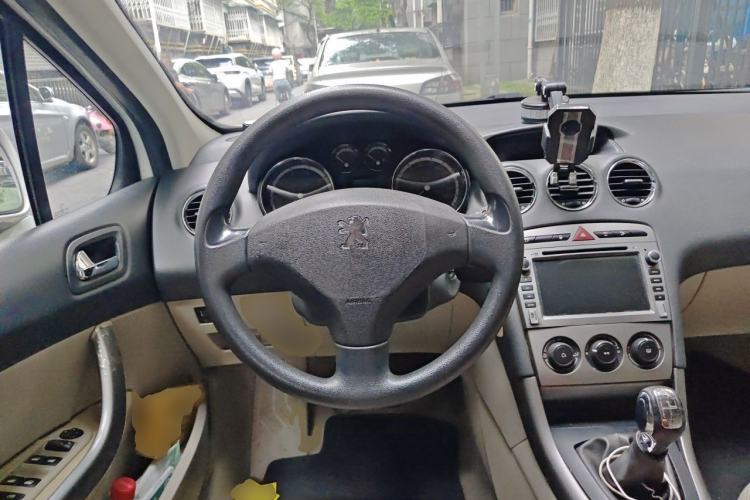 Used Peugeot 408 2011 1.6L Manual Comfort Edition Steering Wheel
