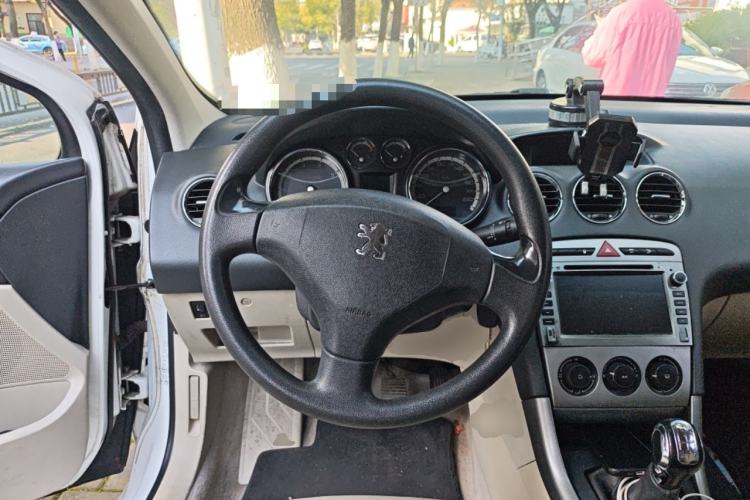 Used Peugeot 408 2011 1.6L Manual Comfort Edition Steering Wheel