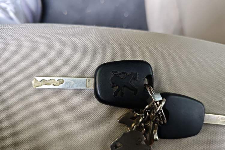 Used Peugeot 408 2011 1.6L Manual Comfort Edition Vehicle Key
