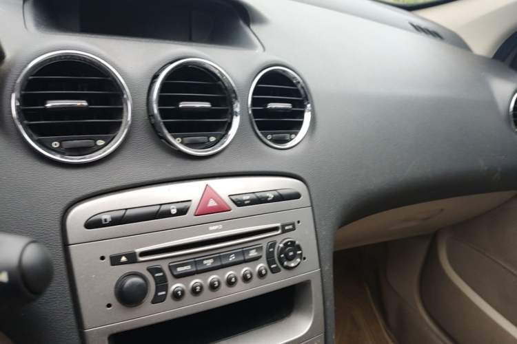 Used Peugeot 408 2011 2.0L Automatic Comfort Edition Audio And AC Panel
