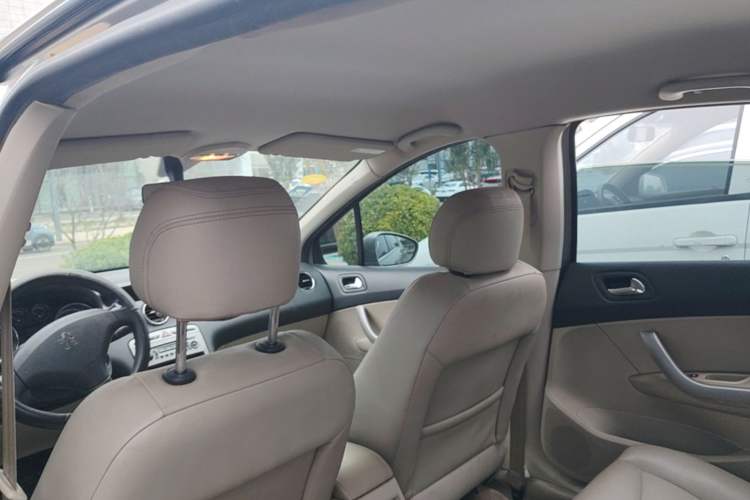 Used Peugeot 408 2011 2.0L Automatic Comfort Edition Headliner