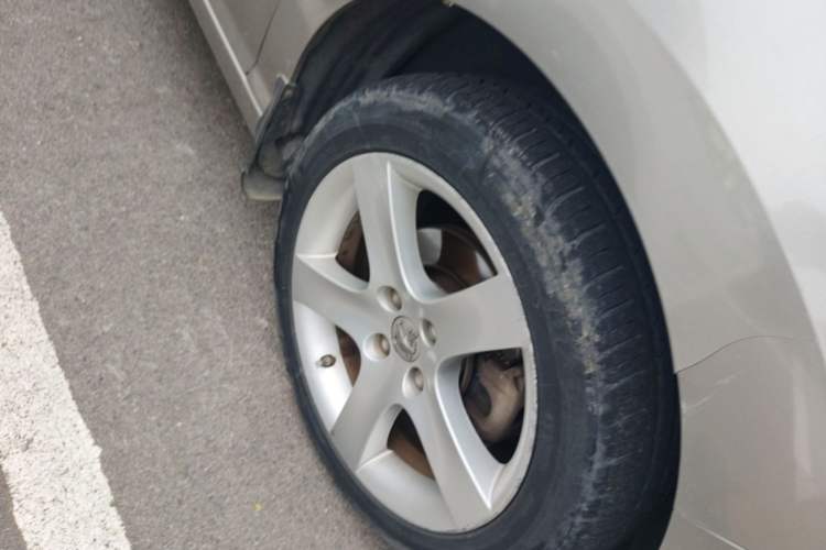 Used Peugeot 408 2011 2.0L Automatic Comfort Edition Right Front Wheel Hub