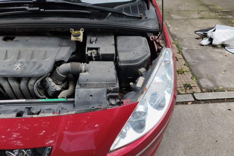 Used Peugeot 408 2012 2.0L Roland Garros Edition Engine Bay Left