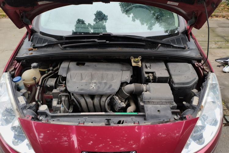 Used Peugeot 408 2012 2.0L Roland Garros Edition Engine Bay