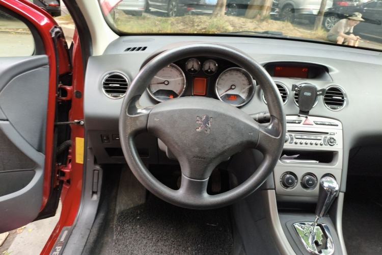 Used Peugeot 408 2012 2.0L Roland Garros Edition Steering Wheel