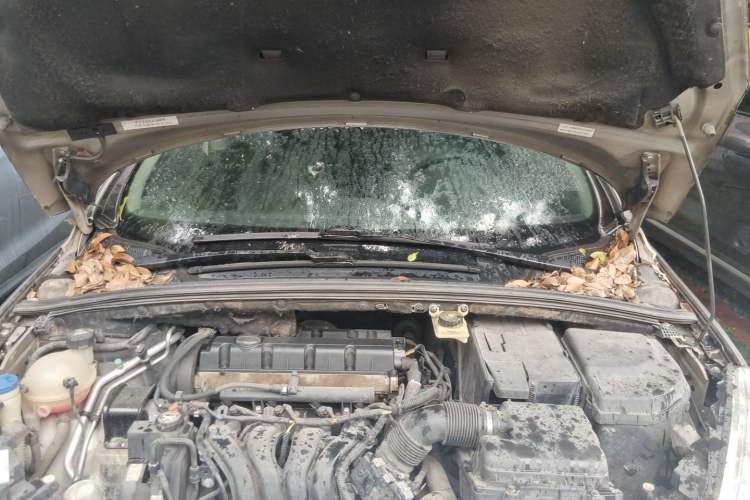 Used Peugeot 408 2012 2.0L Roland Garros Edition Engine Bay