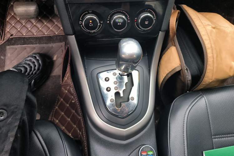 Used Peugeot 408 2012 2.0L Roland Garros Edition Gear Lever