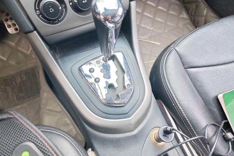 Used Peugeot 408 2012 2.0L Roland Garros Edition Gear Lever