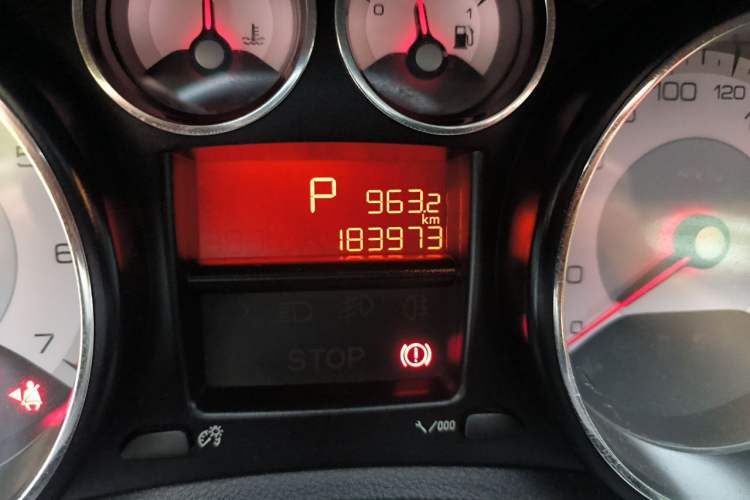 Used Peugeot 408 2012 2.0L Roland Garros Edition Odometer Close Up