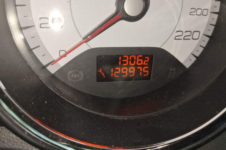 Used Peugeot 408 2012 2.0L Roland Garros Edition Odometer Close Up