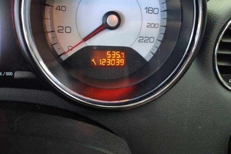 Used Peugeot 408 2012 2.0L Roland Garros Edition Odometer Close Up