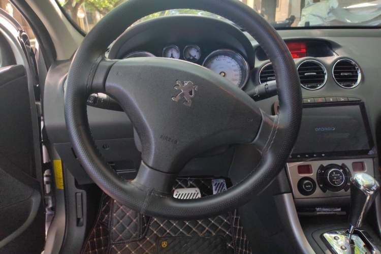 Used Peugeot 408 2012 2.0L Roland Garros Edition Steering Wheel