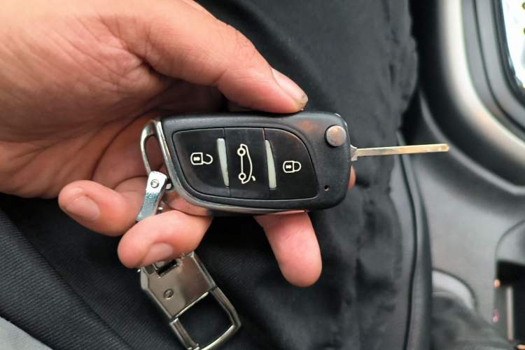 Used Peugeot 408 2012 2.0L Roland Garros Edition Vehicle Key