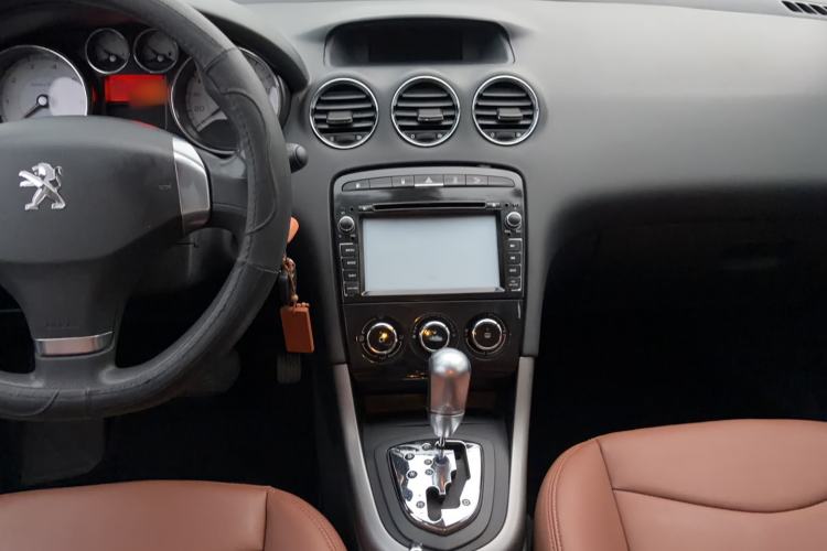 Used Peugeot 408 2013 1.6L Automatic Comfort Edition Audio And AC Panel