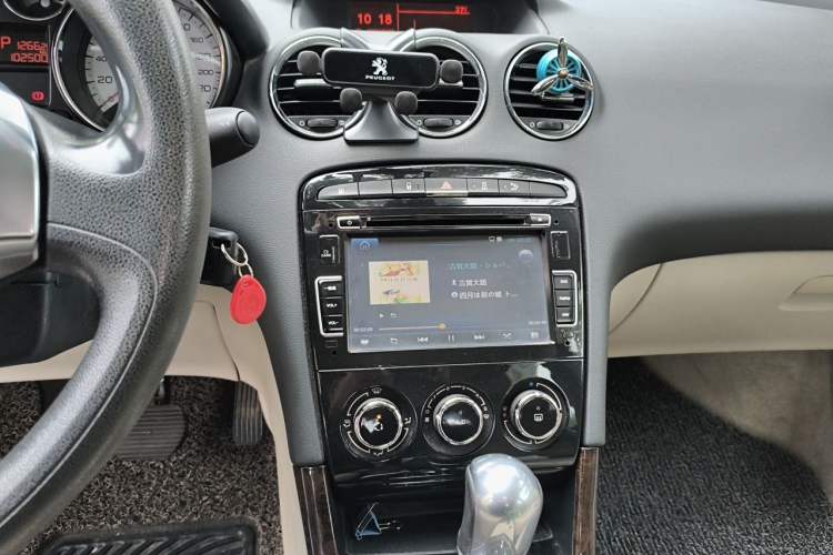 Used Peugeot 408 2013 2.0L Automatic Comfort Edition Audio And AC Panel