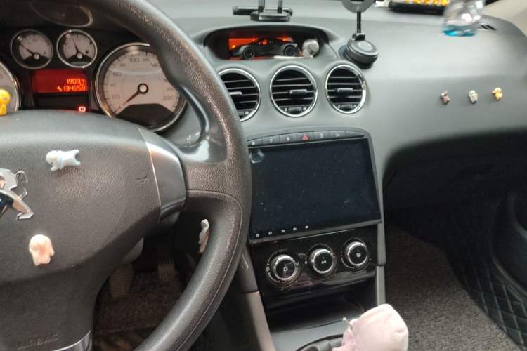 Used Peugeot 408 2013 1.6L Manual Comfort Edition Audio And AC Panel