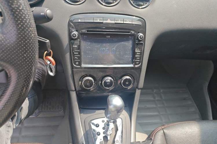 Used Peugeot 408 2013 2.0L Automatic Comfort Edition Audio And AC Panel