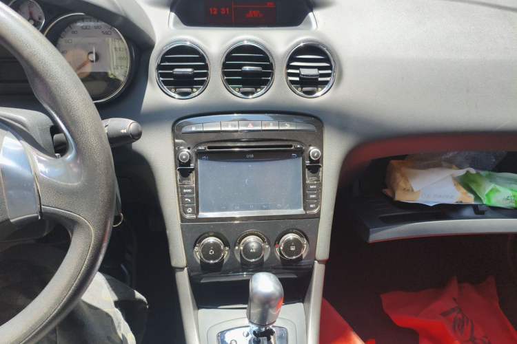 Used Peugeot 408 2013 1.6L Automatic Comfort Edition Audio And AC Panel
