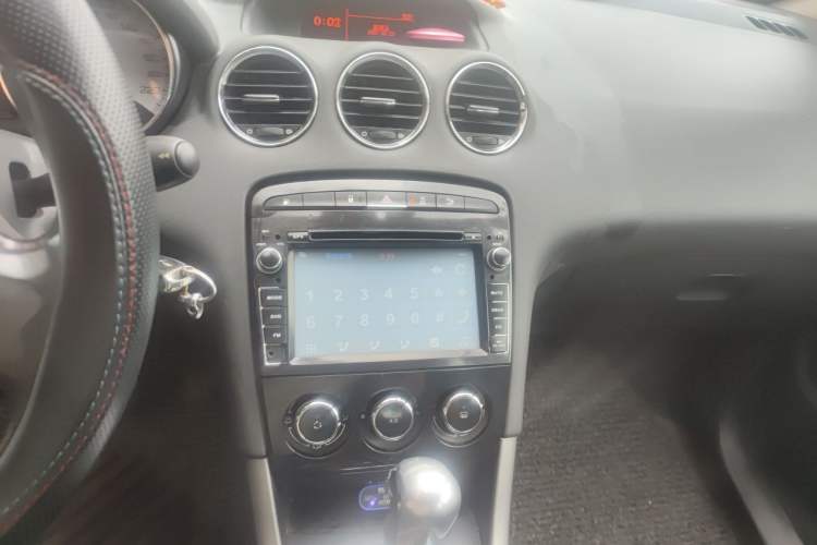 Used Peugeot 408 2013 2.0L Automatic Comfort Edition Audio And AC Panel