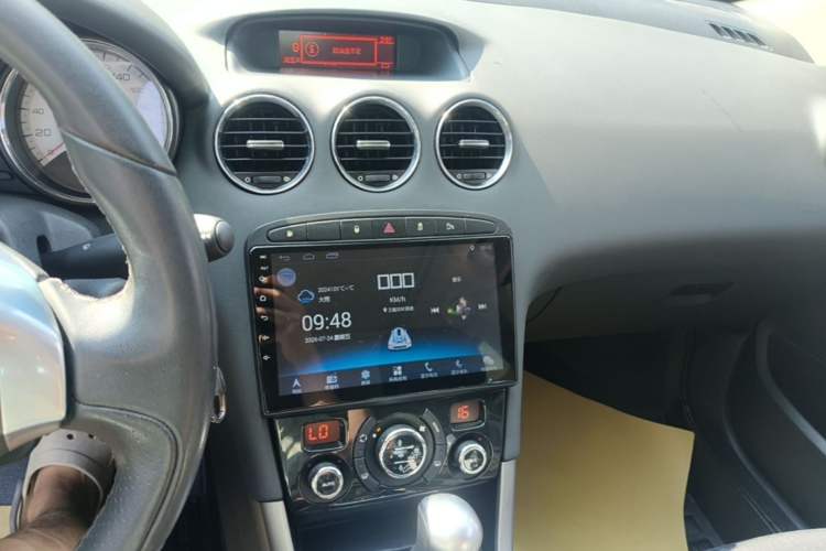 Used Peugeot 408 2013 2.0L Automatic Luxury Edition Audio And AC Panel