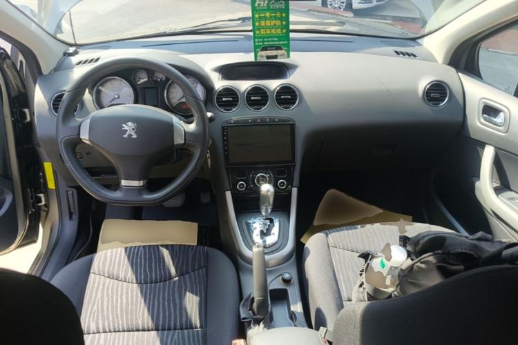 Used Peugeot 408 2013 2.0L Automatic Luxury Edition Center Console
