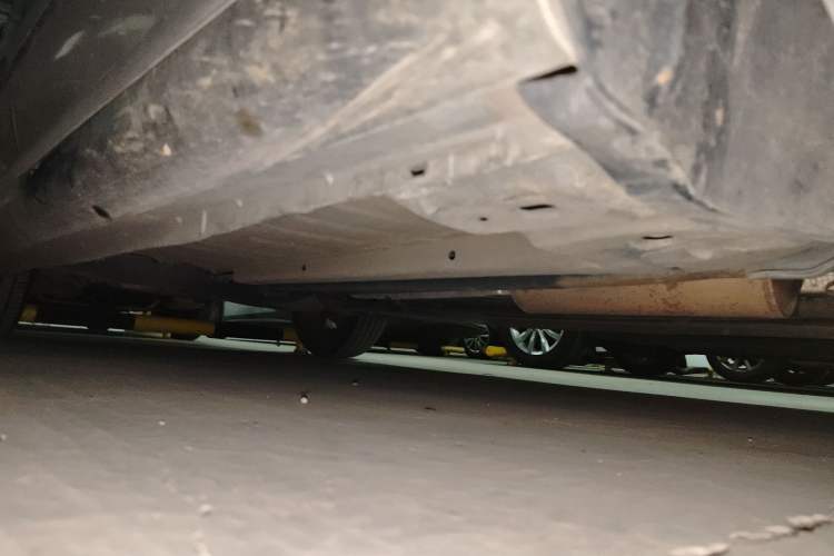 Used Peugeot 408 2013 2.0L Automatic Comfort Edition Chassis Front Right