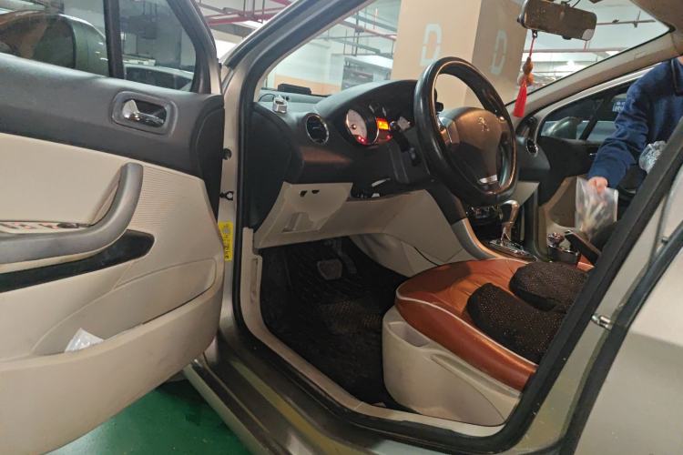 Used Peugeot 408 2013 2.0L Automatic Comfort Edition Driver Seat