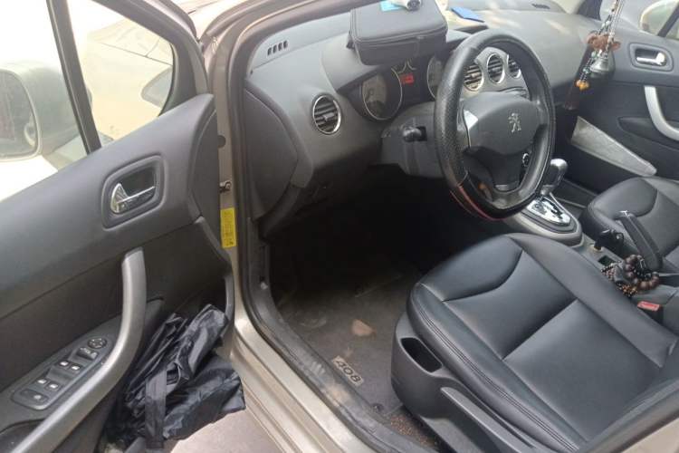Used Peugeot 408 2013 2.0L Automatic Comfort Edition Driver Seat