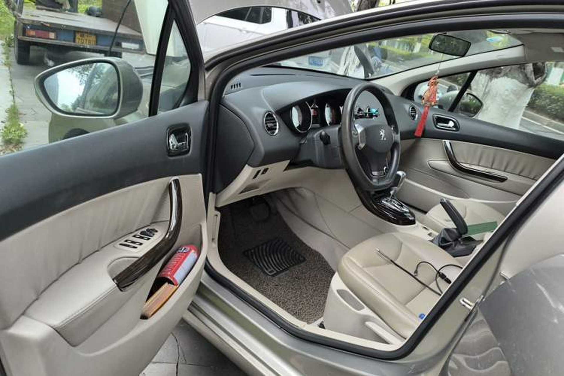 Used Peugeot 408 2013 2.0L Automatic Comfort Edition Driver Seat