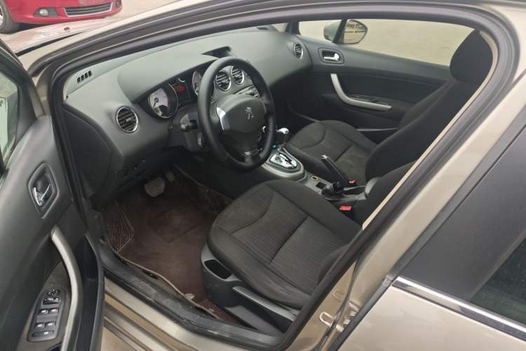 Used Peugeot 408 2013 2.0L Automatic Comfort Edition Driver Seat