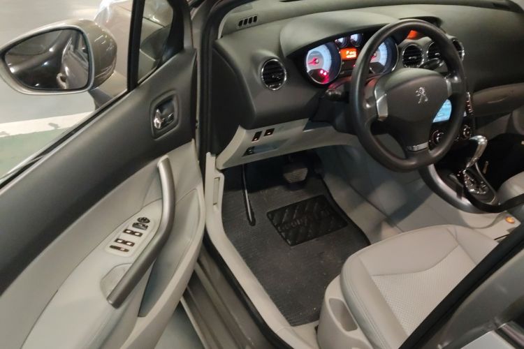 Used Peugeot 408 2013 2.0L Automatic Comfort Edition Driver Seat