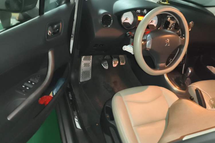 Used Peugeot 408 2013 1.6L Manual Comfort Edition Driver Seat