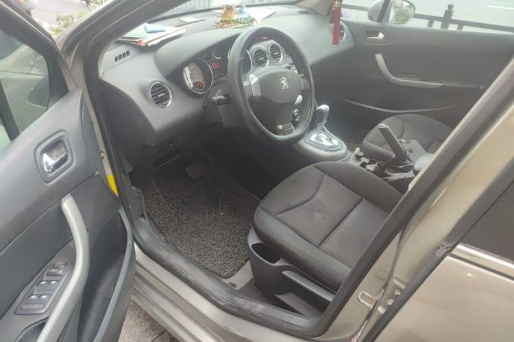 Used Peugeot 408 2013 2.0L Automatic Comfort Edition Driver Seat