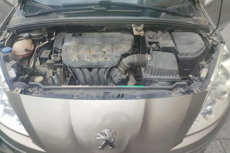 Used Peugeot 408 2013 2.0L Automatic Comfort Edition Engine Bay