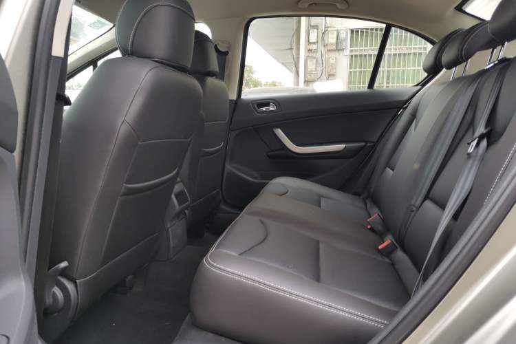 Used Peugeot 408 2013 2.0L Automatic Comfort Edition Interior 1