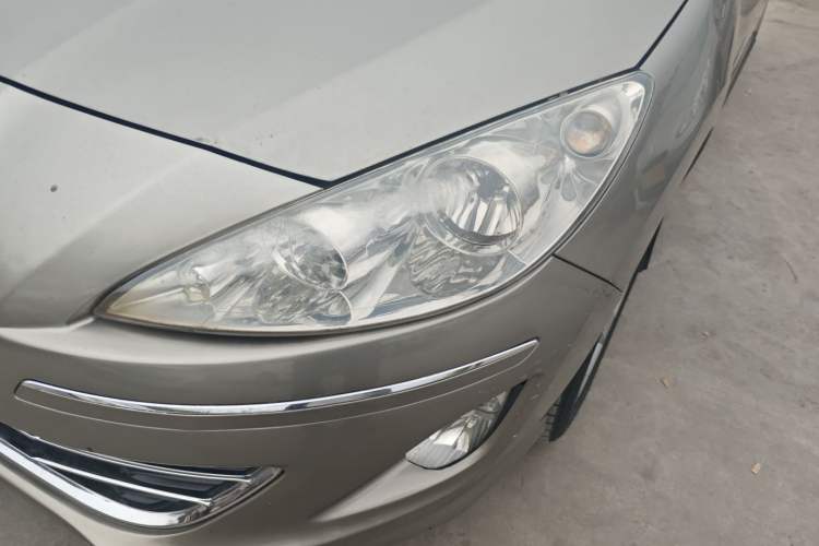 Used Peugeot 408 2013 2.0L Automatic Comfort Edition Left Front Headlight
