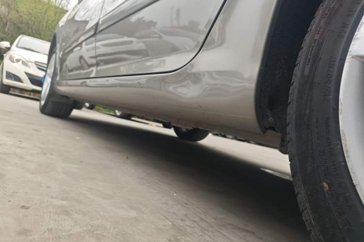 Used Peugeot 408 2013 2.0L Automatic Comfort Edition Left Side Sill