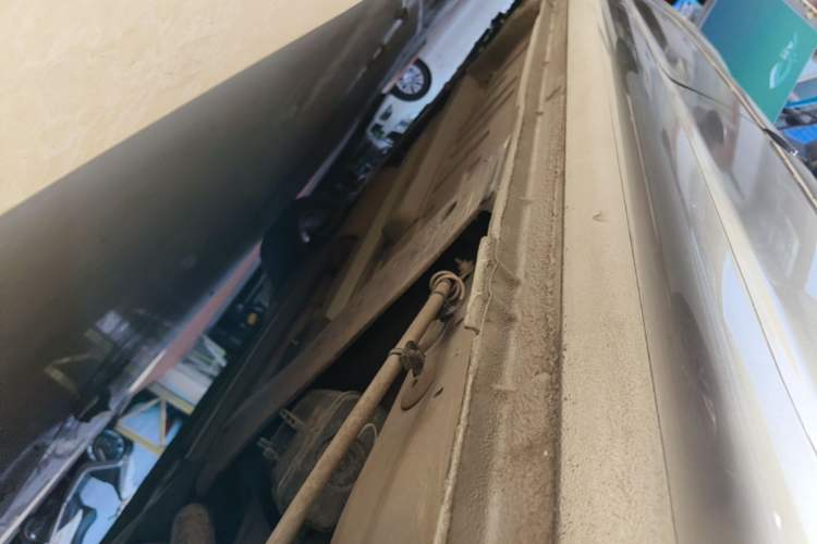 Used Peugeot 408 2013 2.0L Automatic Luxury Edition Left Side Sill