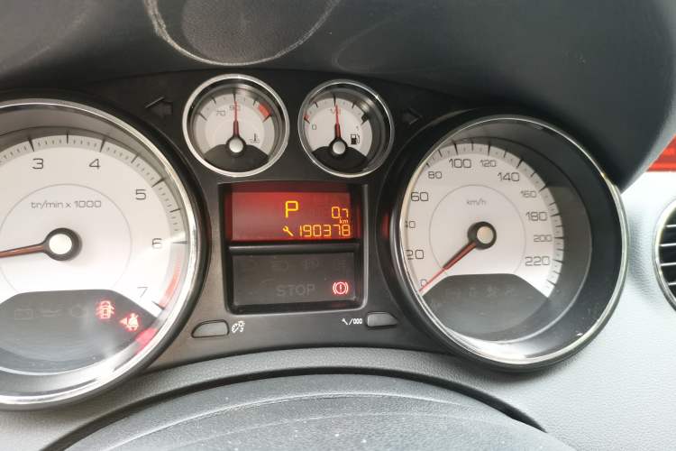 Used Peugeot 408 2013 2.0L Automatic Comfort Edition Odometer Close Up