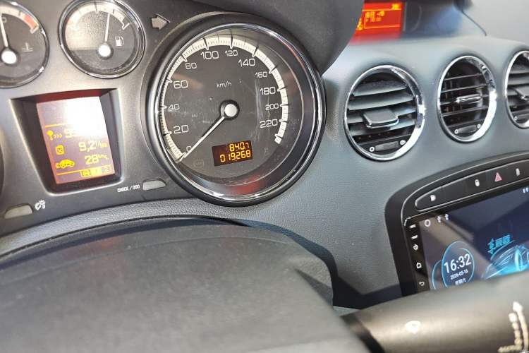 Used Peugeot 408 2013 2.0L Automatic Luxury Edition Odometer Close Up