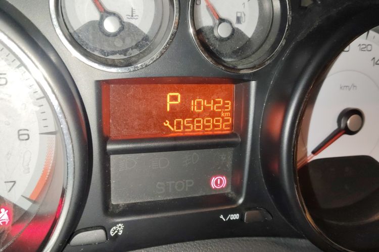 Used Peugeot 408 2013 2.0L Automatic Comfort Edition Odometer Close Up
