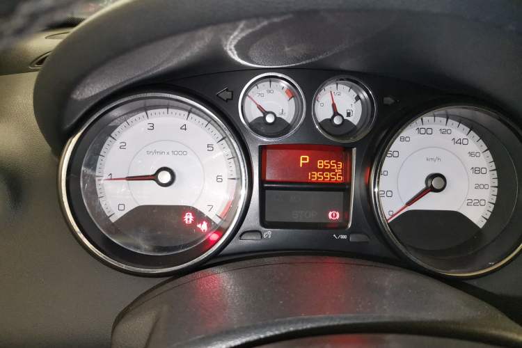 Used Peugeot 408 2013 2.0L Automatic Comfort Edition Odometer Close Up