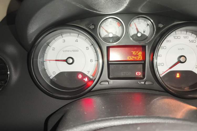 Used Peugeot 408 2013 1.6L Manual Comfort Edition Odometer Close Up