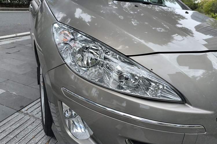 Used Peugeot 408 2013 2.0L Automatic Comfort Edition Right Front Headlight