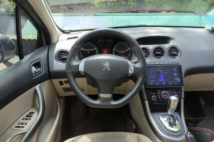Used Peugeot 408 2013 2.0L Automatic Luxury Edition Steering Wheel